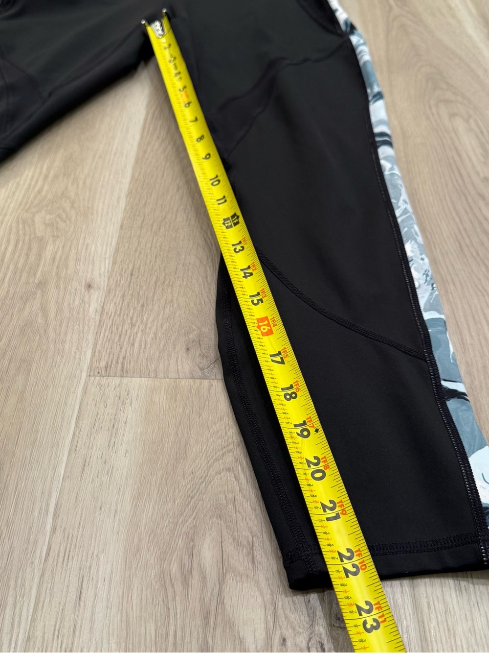 Athleta Black Leggings Blue Marble Print Athletic Pants Size M - Picture 6 of 12